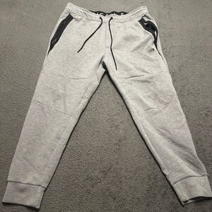 American Eagle Gray Joggers Large